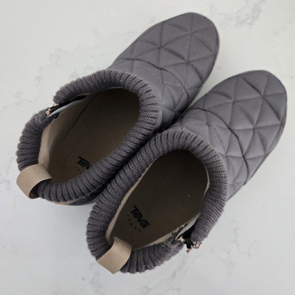 NWOT Teva Re Ember Mid Quilted Puffer Boots Ankle Bootie Zip Gray Tan Size 9 - Picture 3 of 8